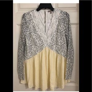 New never worn .wonderfly tunic